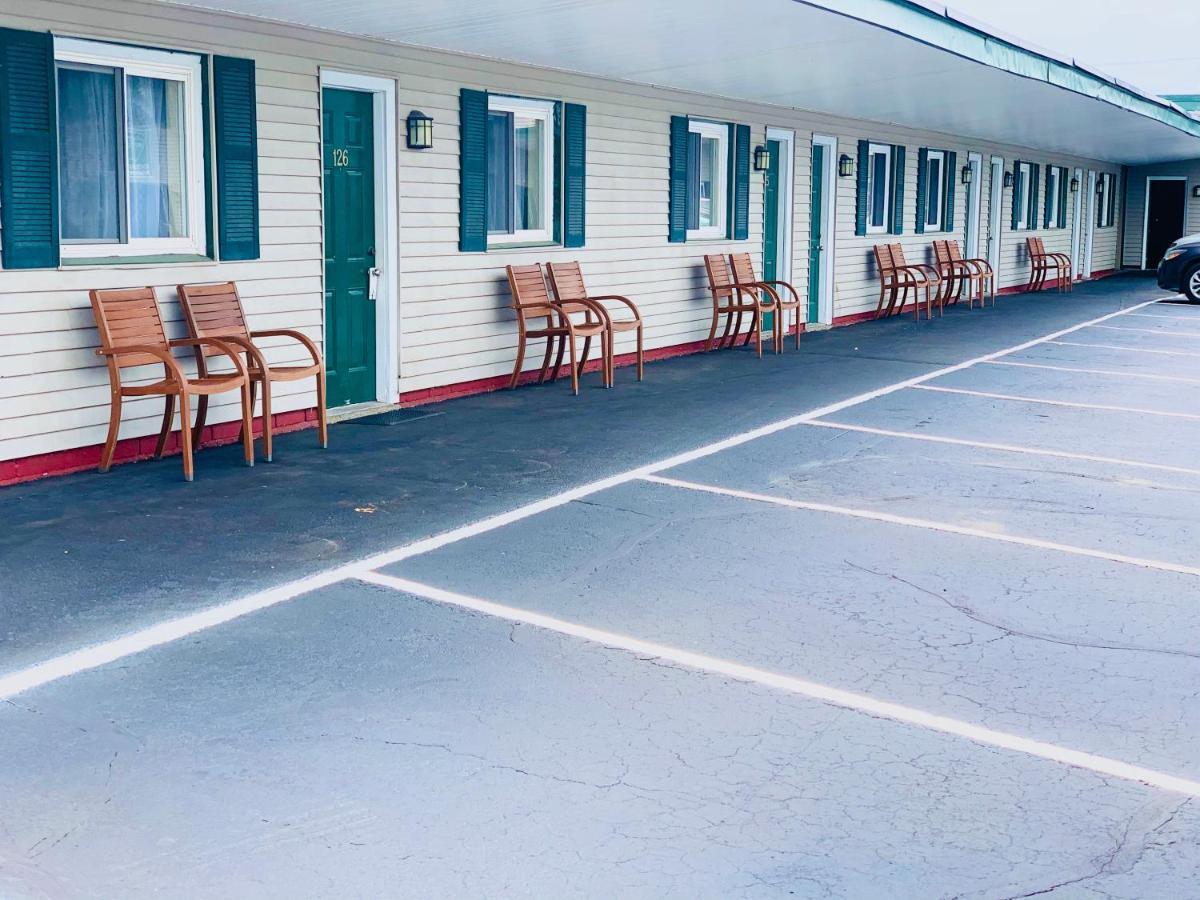Lancaster Motor Inn Dış mekan fotoğraf