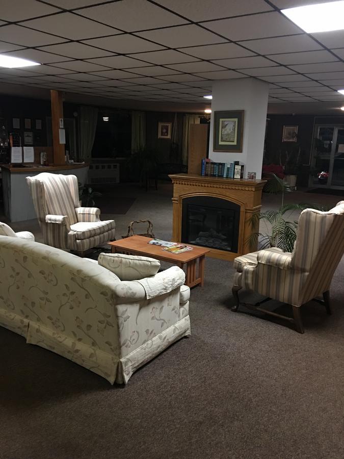 Lancaster Motor Inn Dış mekan fotoğraf