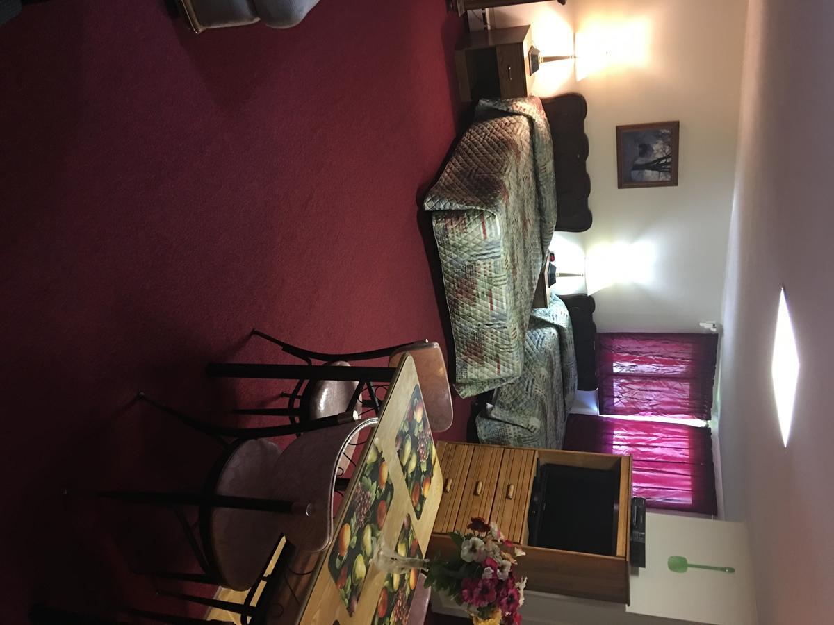 Lancaster Motor Inn Dış mekan fotoğraf
