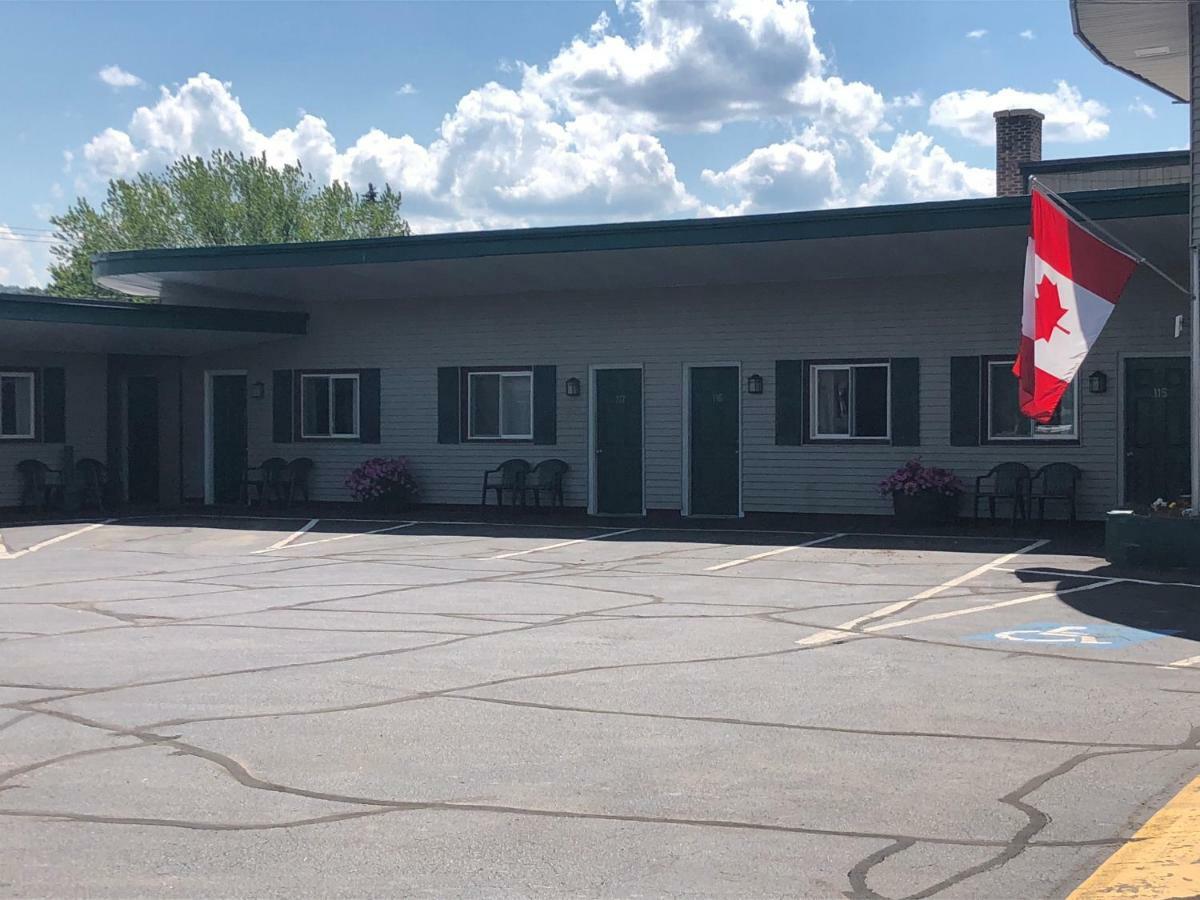 Lancaster Motor Inn Dış mekan fotoğraf