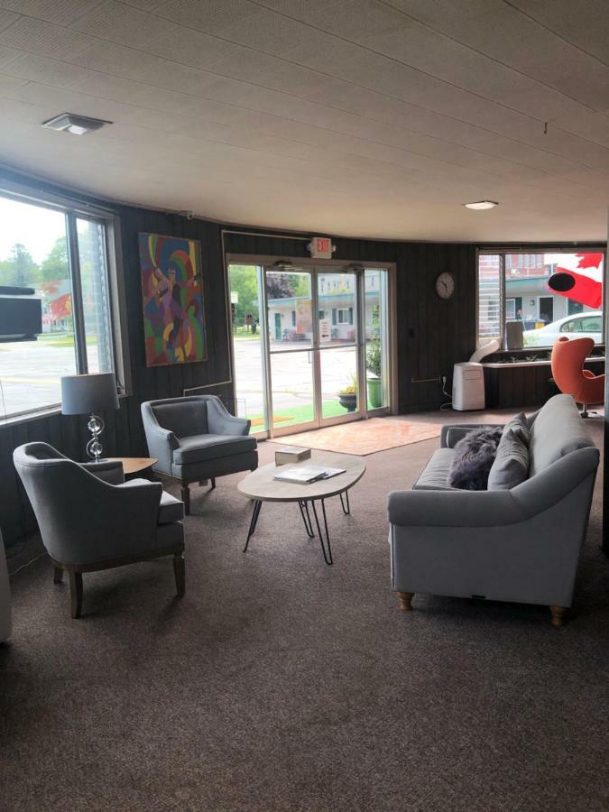 Lancaster Motor Inn Dış mekan fotoğraf